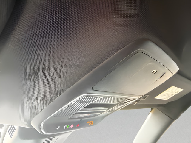 2025 GMC Acadia Denali - Photo 36