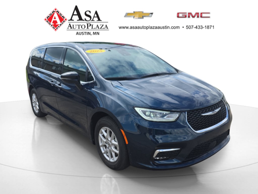 Used 2025 Chrysler Pacifica Select Minivan/Van
