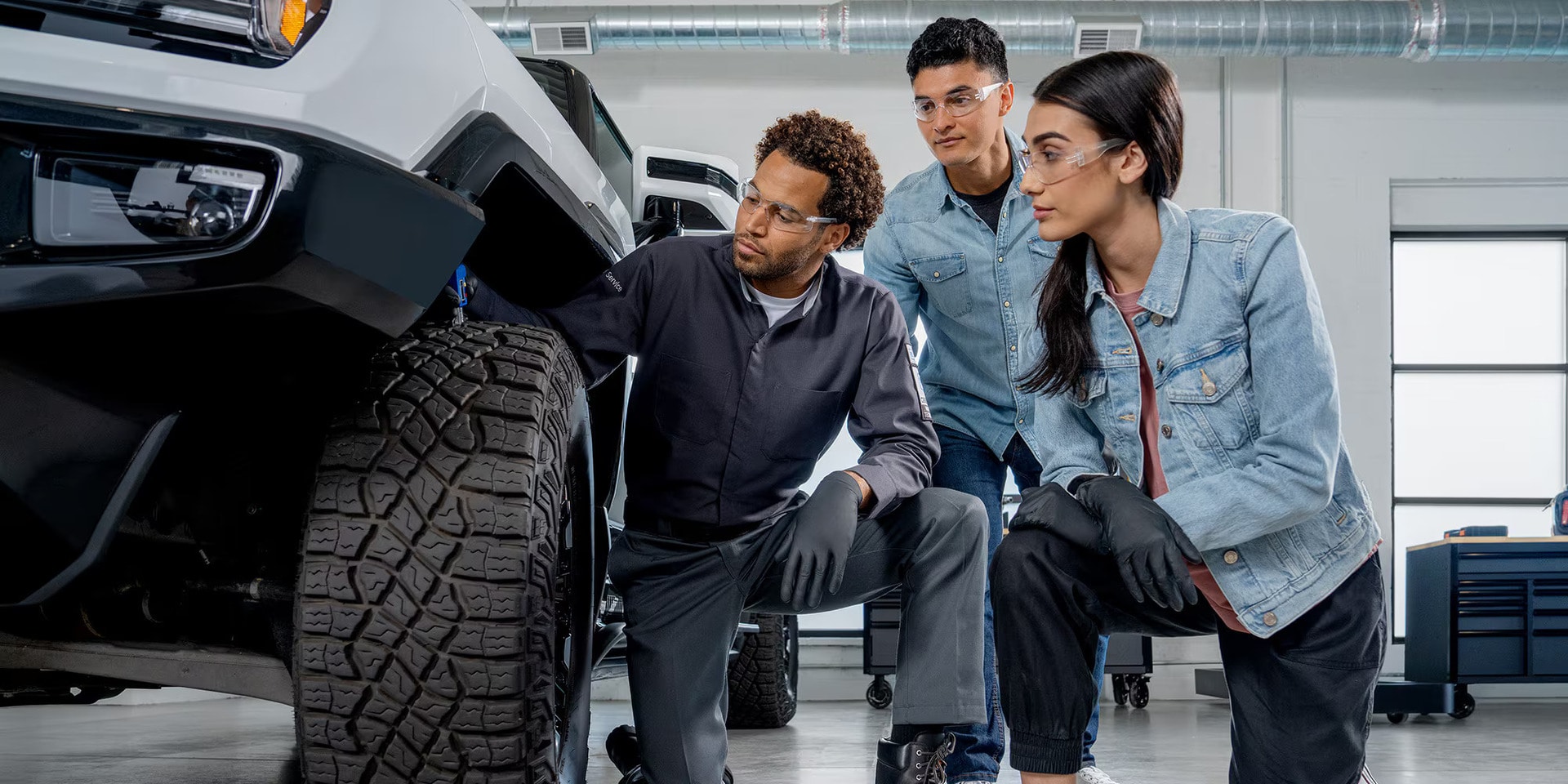 2027 GMC Sierra 1500 multi-point inspection service