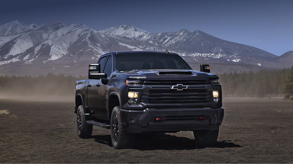 2027 Chevrolet Silverado HD Custom trim