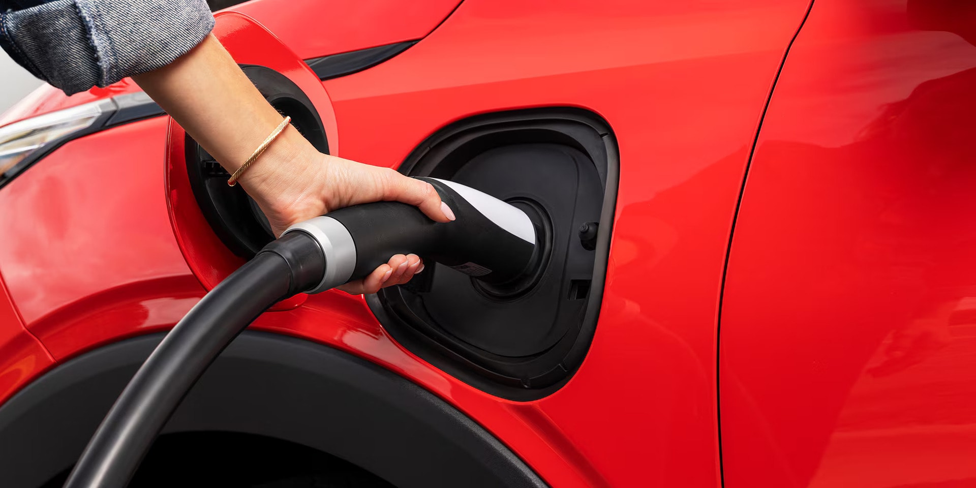 2027 Chevrolet Bolt battery range and charging overview