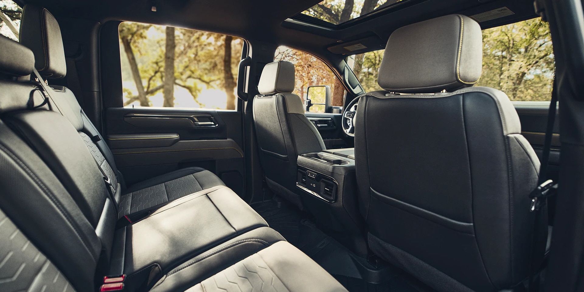 2027 Silverado 2500HD vs 2027 Ram 2500 interior space and cargo comparison