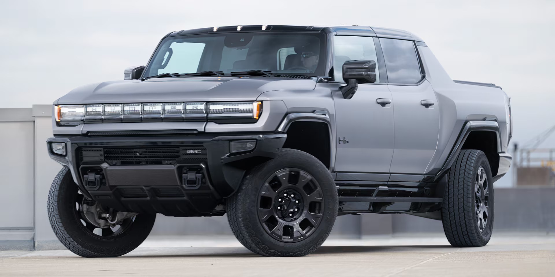 2026 HUMMER EV Pickup 2X and 3X exterior differences