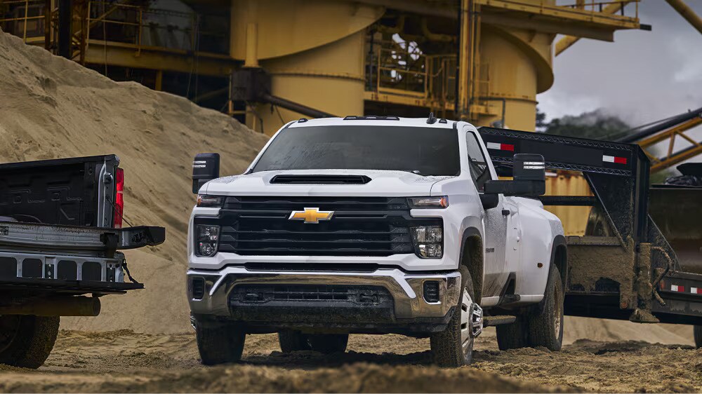 2027 Chevrolet Silverado HD WT trim