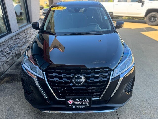 2024 Nissan Kicks S photo 3