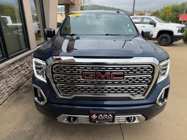 Used 2022 GMC Sierra 1500 Limited Denali with VIN 3GTU9FEL7NG182358 for sale in Austin, Minnesota