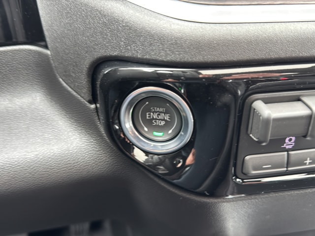 2026 GMC Sierra 1500 SLT - Photo 18