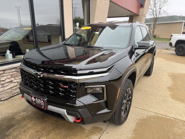 2026 Chevrolet Traverse Z71 photo 2