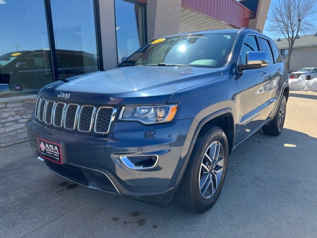 Used 2021 Jeep Grand Cherokee Limited with VIN 1C4RJFBGXMC646300 for sale in Austin, Minnesota