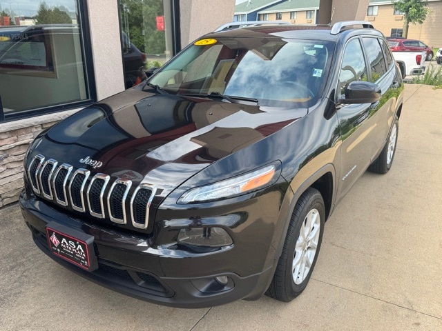Used 2015 Jeep Cherokee Latitude with VIN 1C4PJMCB4FW650360 for sale in Austin, Minnesota