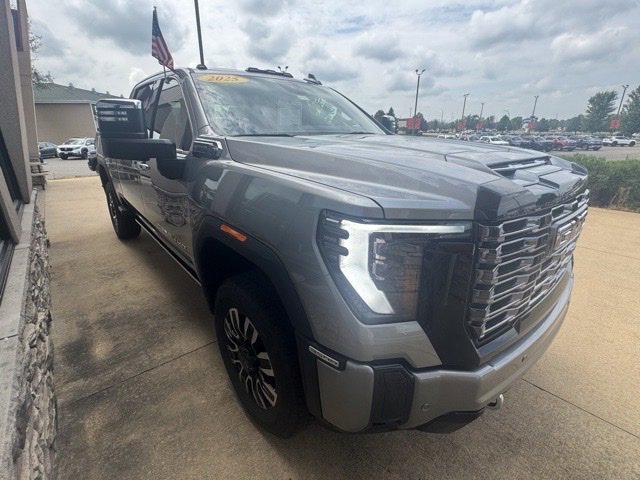2025 Gmc Sierra 3500 HD Denali Ultimate photo 3