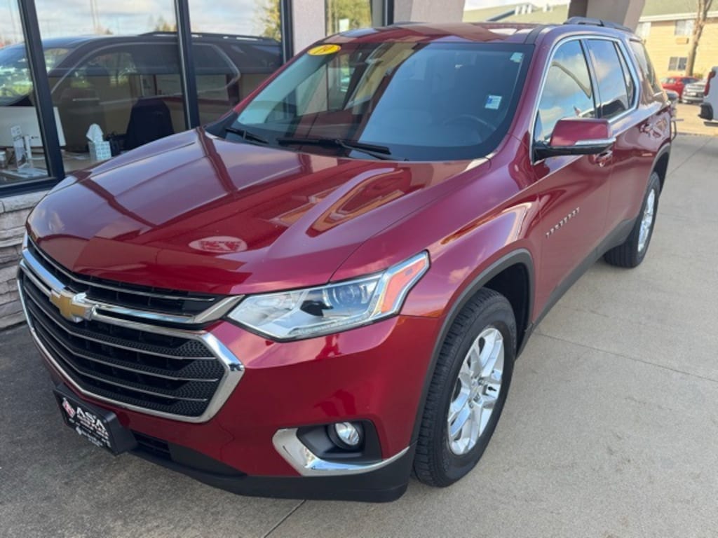 Used 2019 Chevrolet Traverse LT SUV