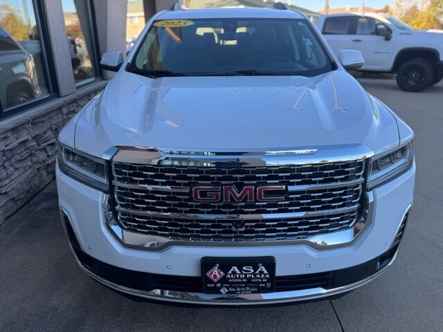 2023 Gmc Acadia Denali photo 3