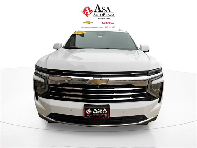 2026 Chevrolet Suburban LT photo 3