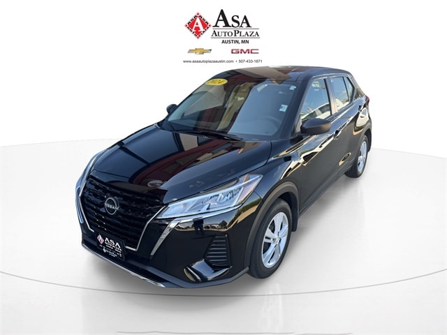 Used 2024 Nissan Kicks S with VIN 3N1CP5BV5RL593453 for sale in Austin, Minnesota