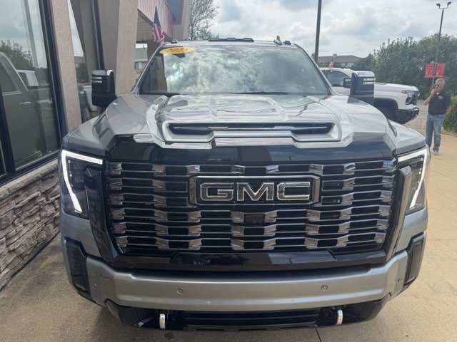 2025 Gmc Sierra 3500 HD Denali Ultimate photo 2