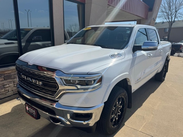 Used 2020 RAM Ram 1500 Pickup Limited with VIN 1C6SRFHM9LN223175 for sale in Austin, Minnesota
