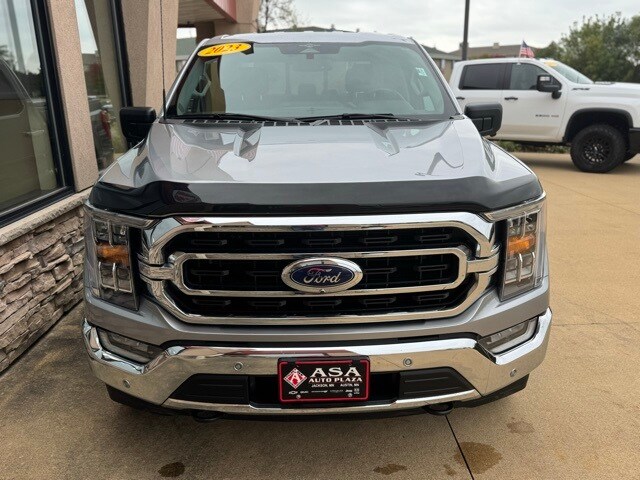 2023 Ford F-150 XLT photo 3