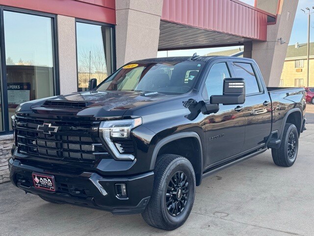 Used 2024 Chevrolet Silverado 3500HD LTZ with VIN 1GC4YUEY6RF138149 for sale in Austin, Minnesota