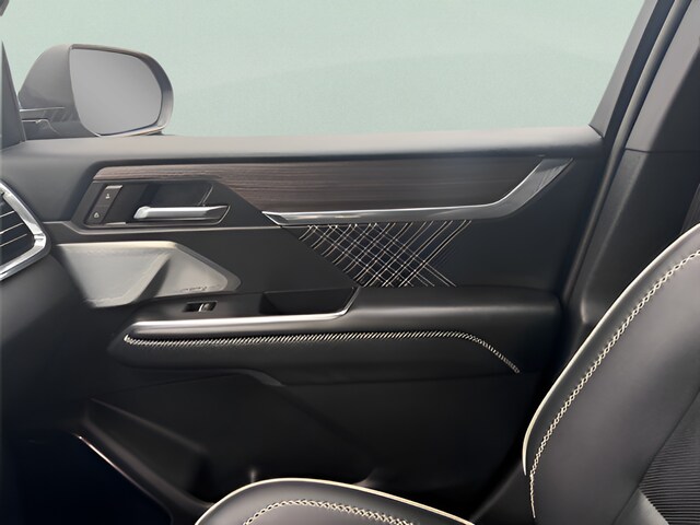 2025 GMC Acadia Denali - Photo 24