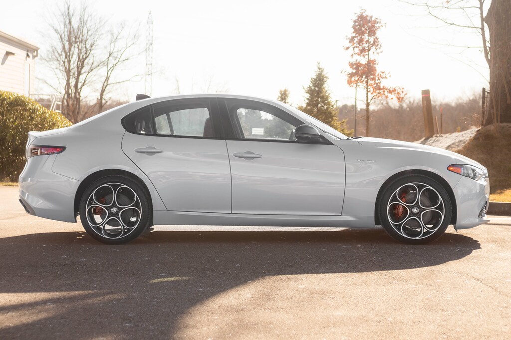 New 2025 Alfa Romeo Giulia Sedan