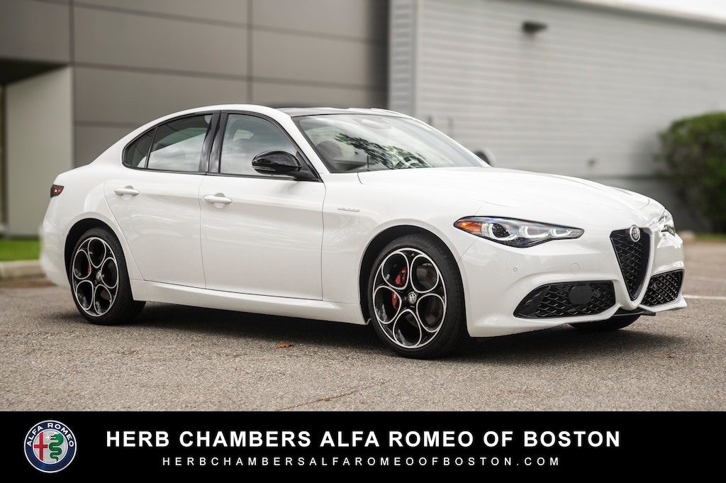 New 2025 Alfa Romeo Giulia Sedan