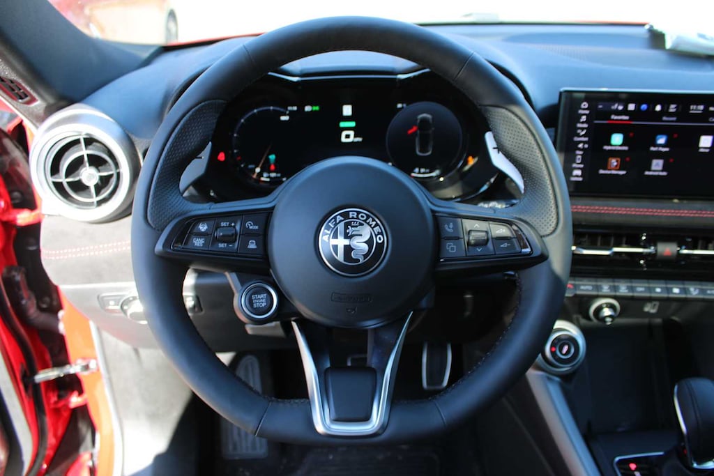New 2024 Alfa Romeo Tonale Veloce Sport Utility