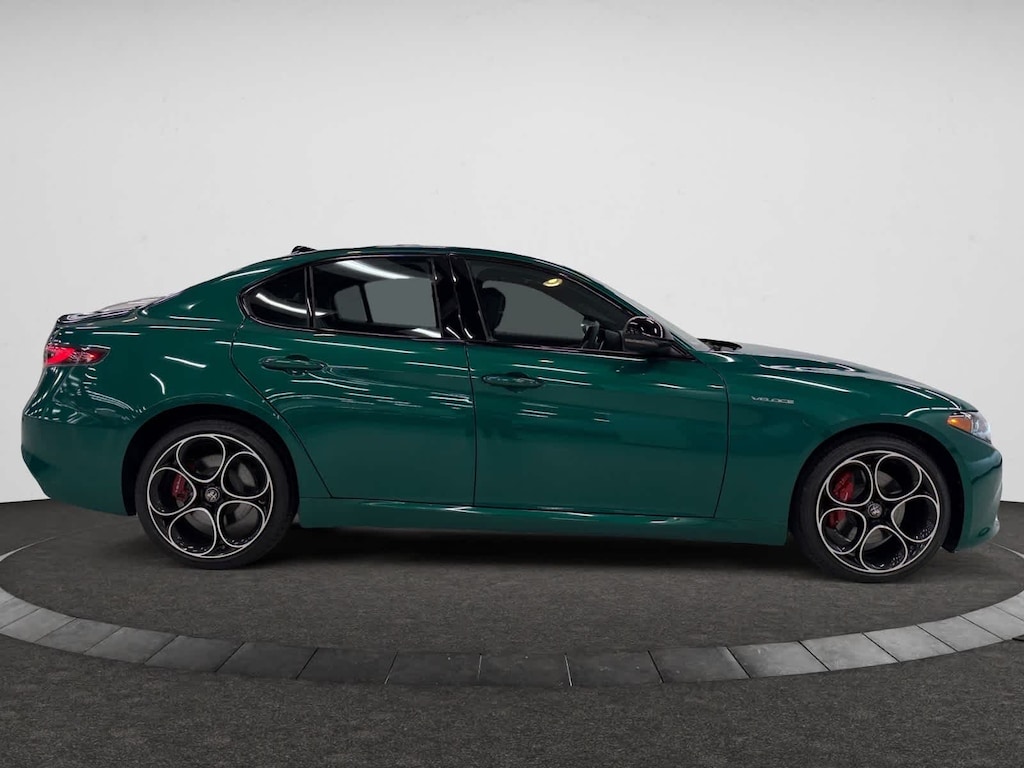 New 2025 Alfa Romeo Giulia AWD Sedan