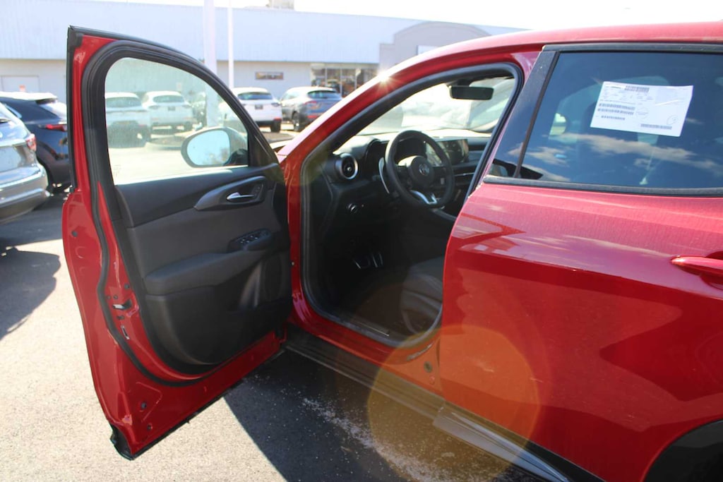 New 2024 Alfa Romeo Tonale Veloce Sport Utility