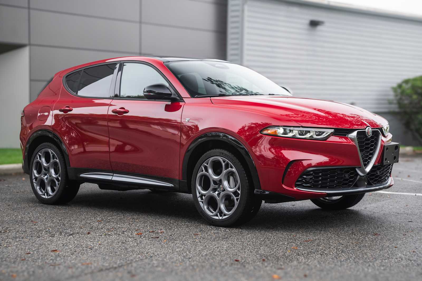 2024 Alfa Romeo Tonale Ti photo 3