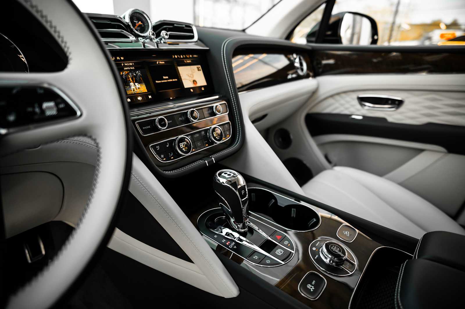 used 2024 Bentley Bentayga car