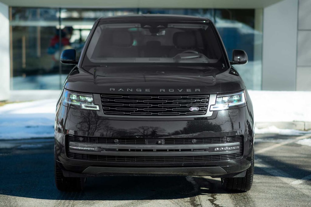 Used 2024 Land Rover Range Rover P400 SE SUV