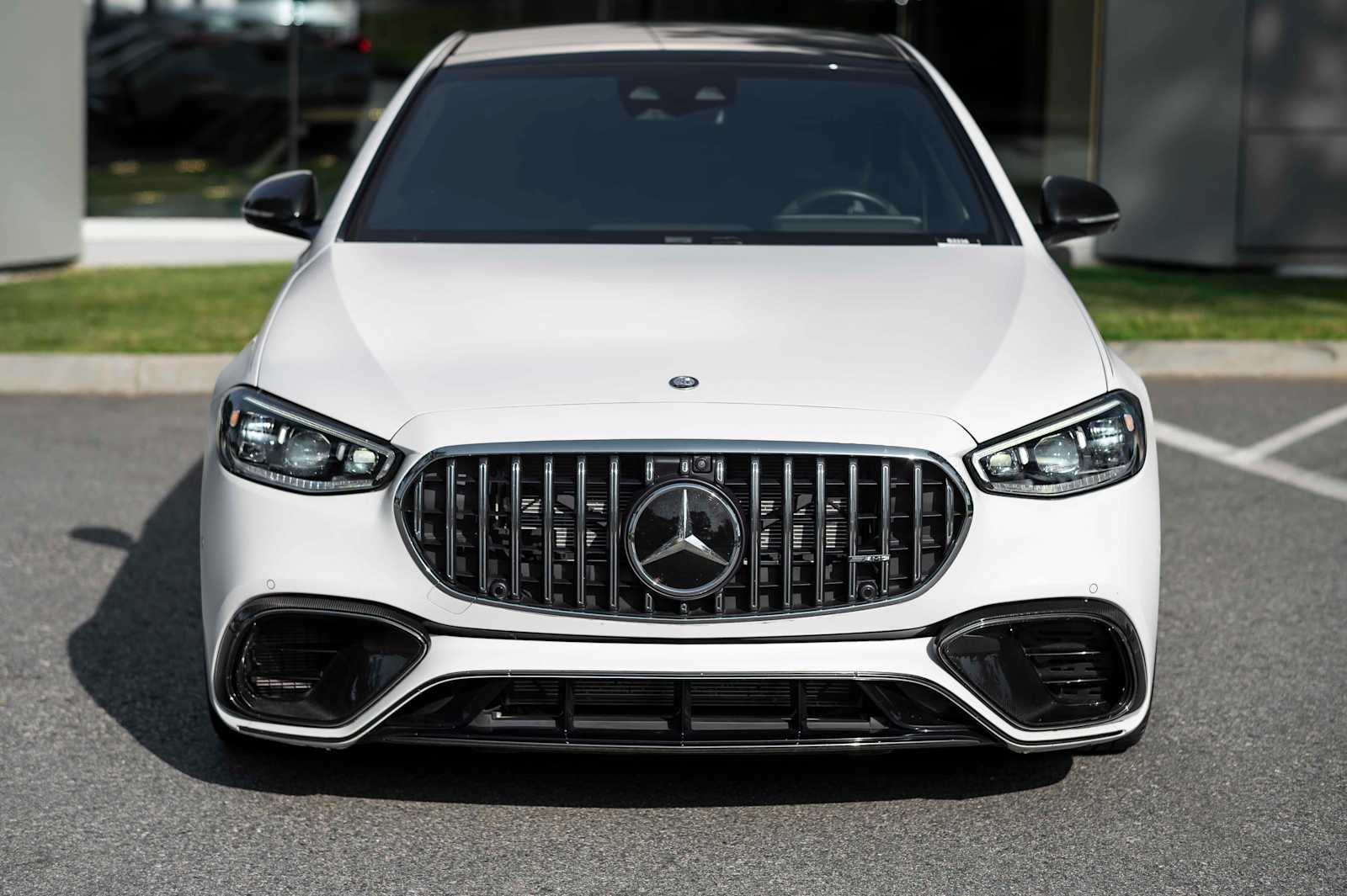 2024 Mercedes Benz S AMG 63 e 4MATIC photo 2