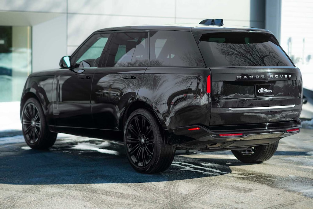 Used 2024 Land Rover Range Rover P400 SE SUV