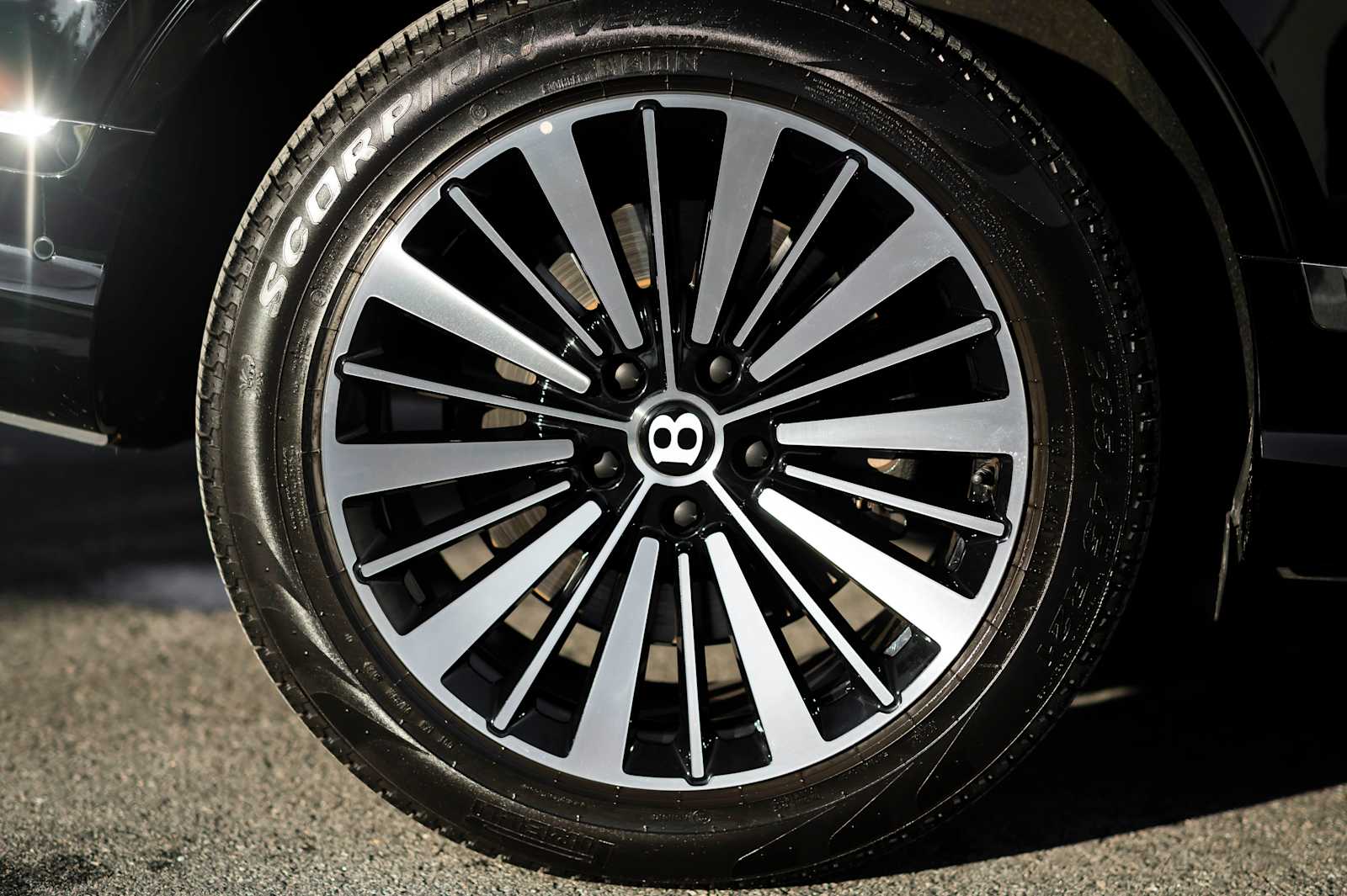 used 2024 Bentley Bentayga car