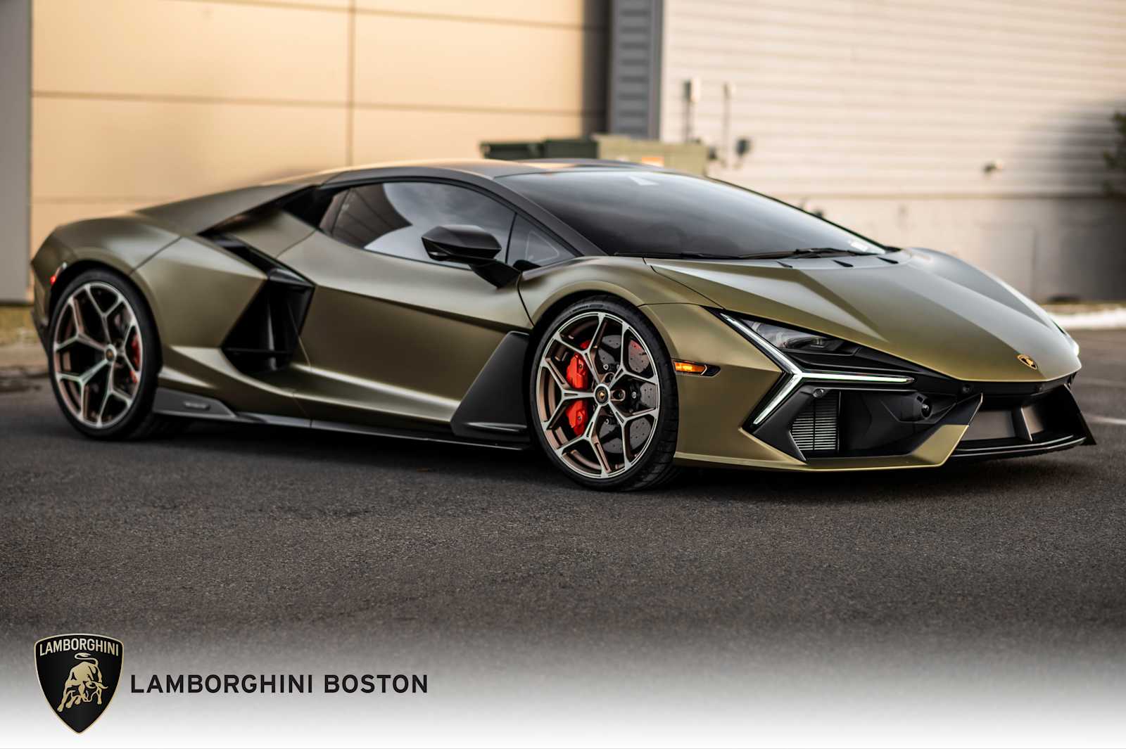 2025 Lamborghini Revuelto Base's photo