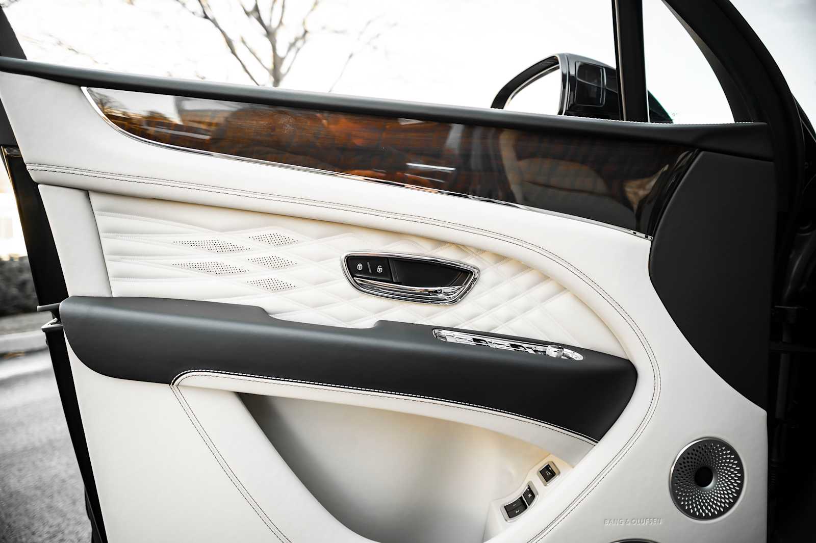 used 2024 Bentley Bentayga car