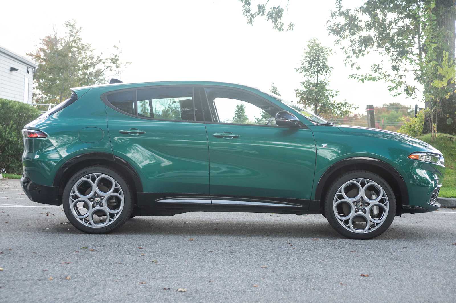 2024 Alfa Romeo Tonale Ti photo 3