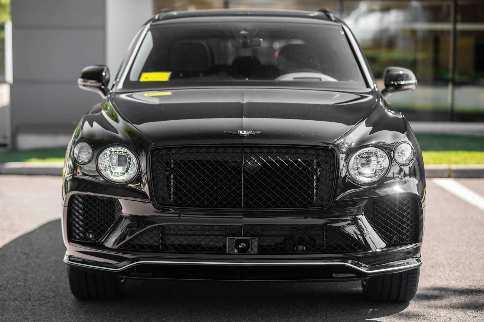 2025 Bentley Bentayga S photo 2