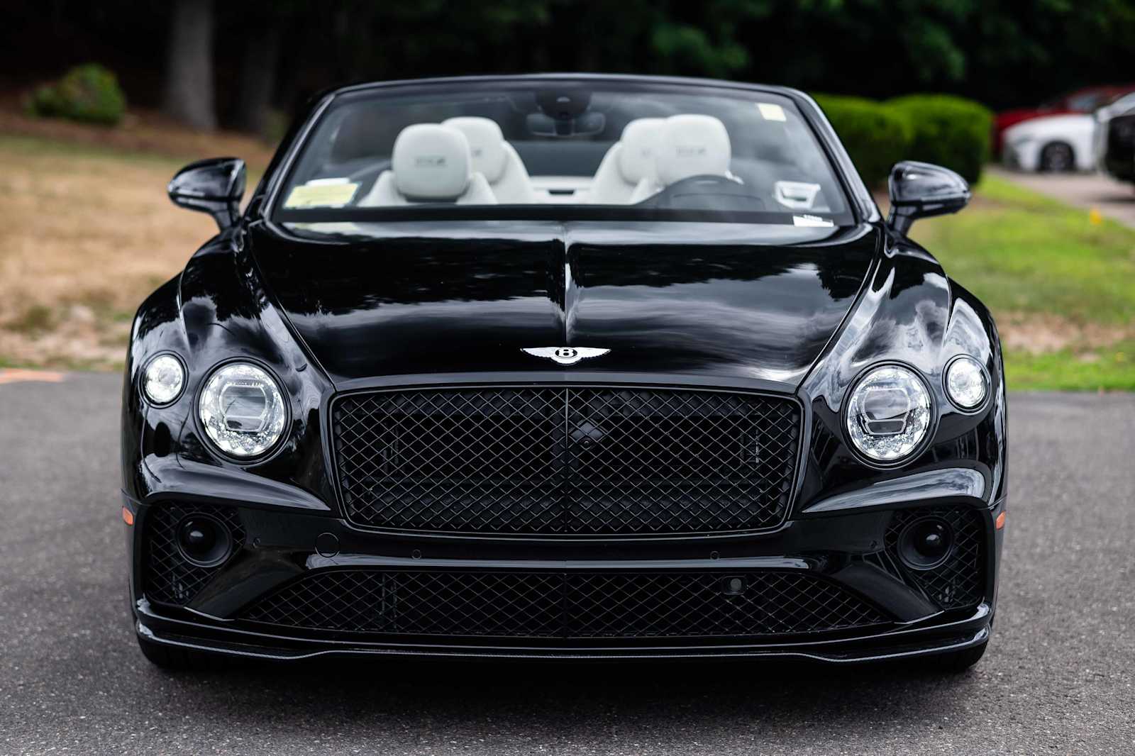 2024 Bentley Continental GT V8 photo 3