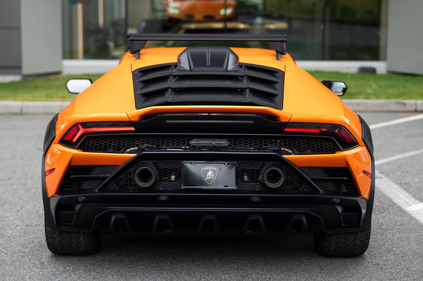2023 Lamborghini Huracan Sterrato photo 4