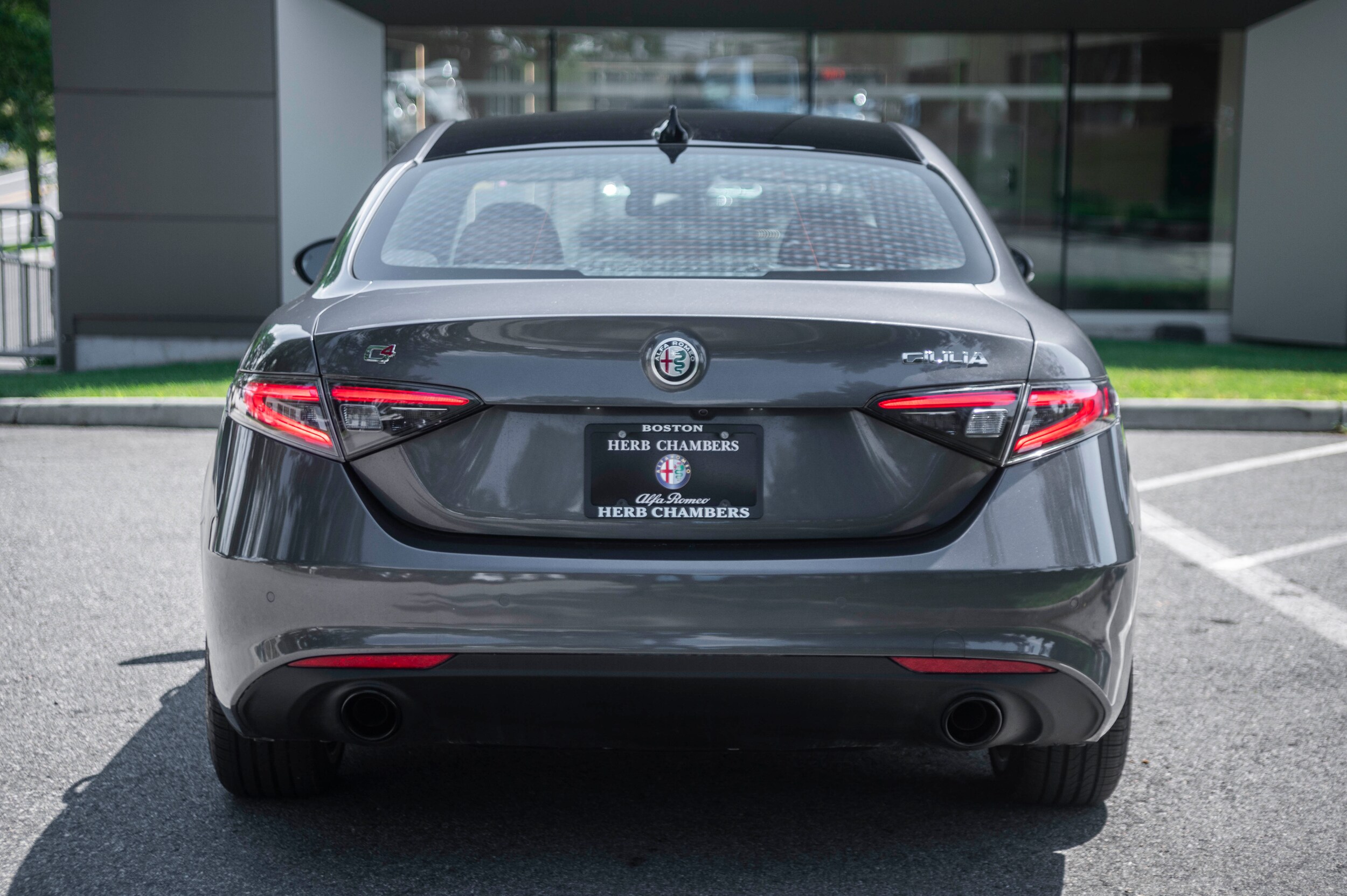 2024 Alfa Romeo Giulia Ti photo 4