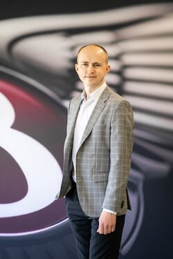 Staff member Vadzim Kelly from ID_f0ed03