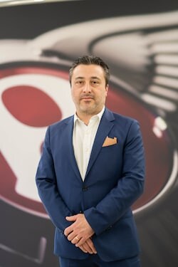 Staff member Ray Guarino from ID_9b7de7