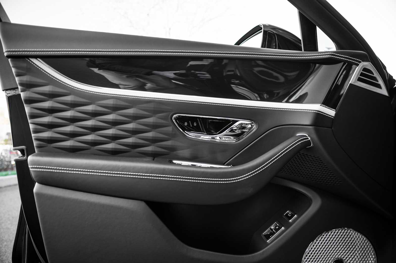 used 2024 Bentley Flying Spur car