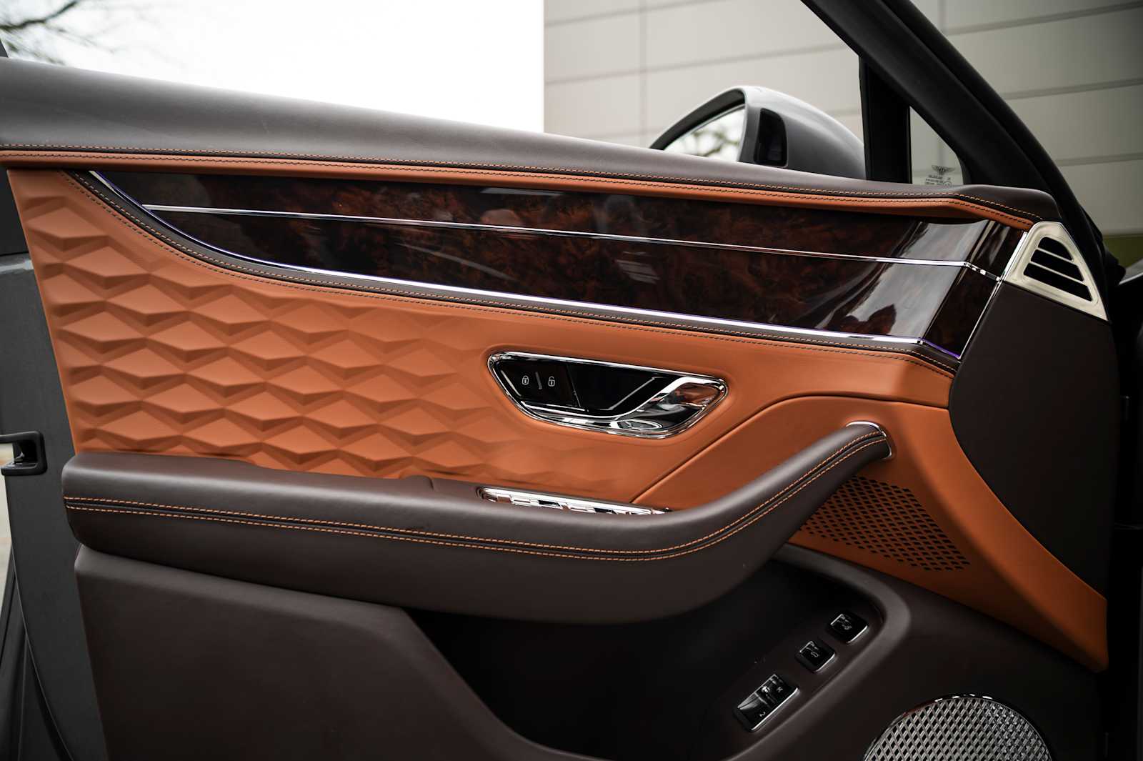 used 2025 Bentley Flying Spur car