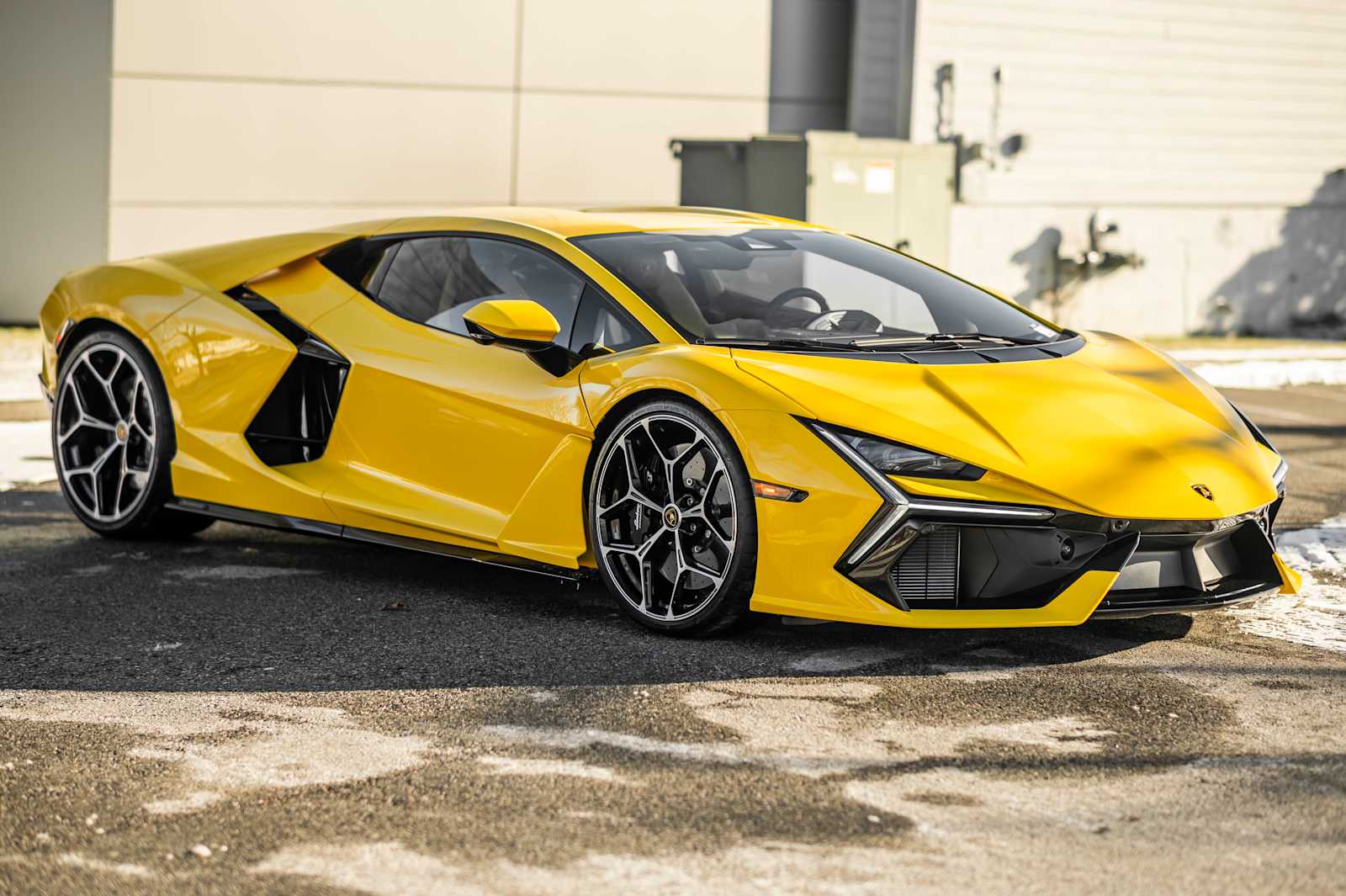  Lamborghini Revuelto