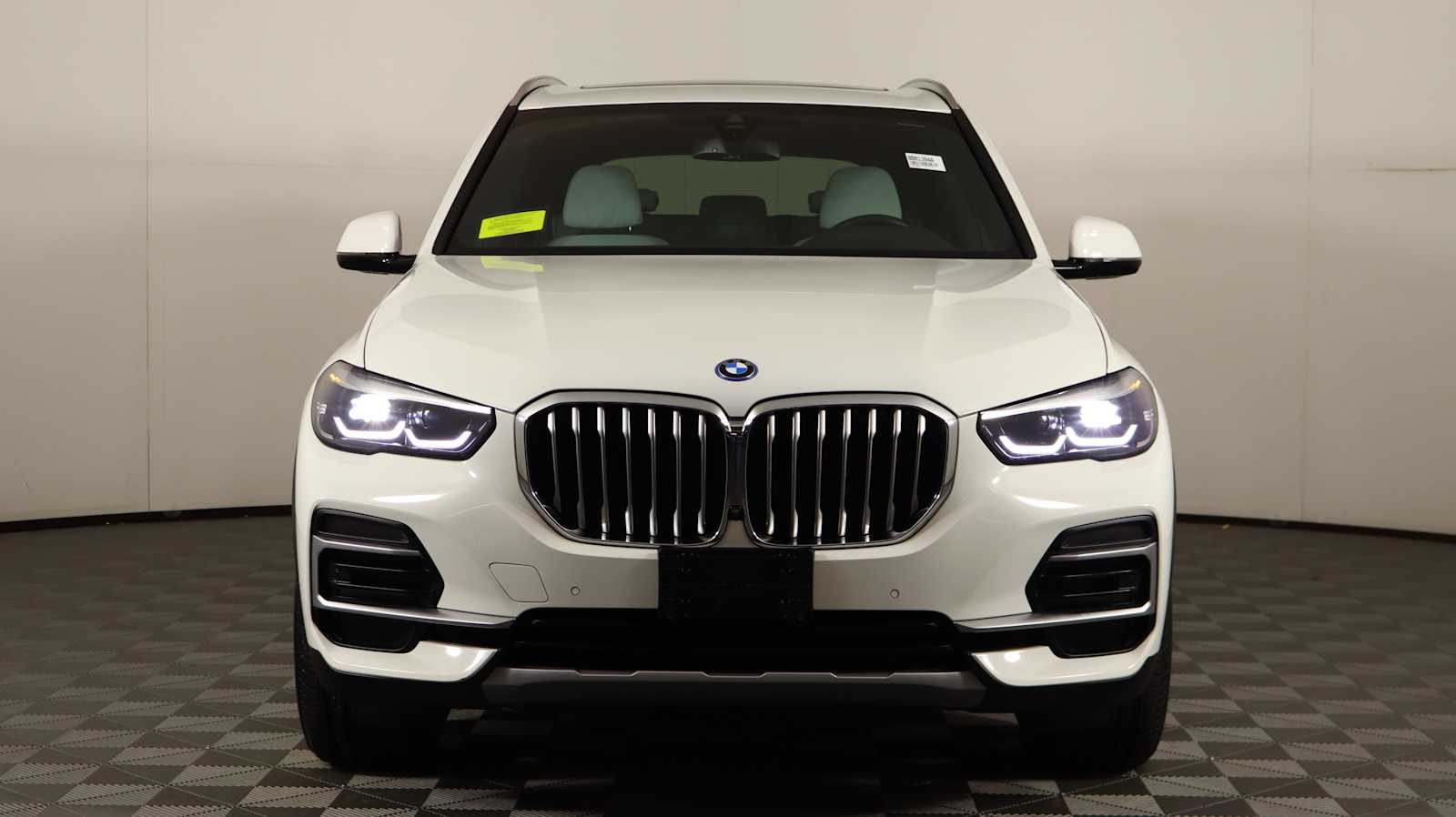 2023 Bmw X5 xDrive45e photo 2