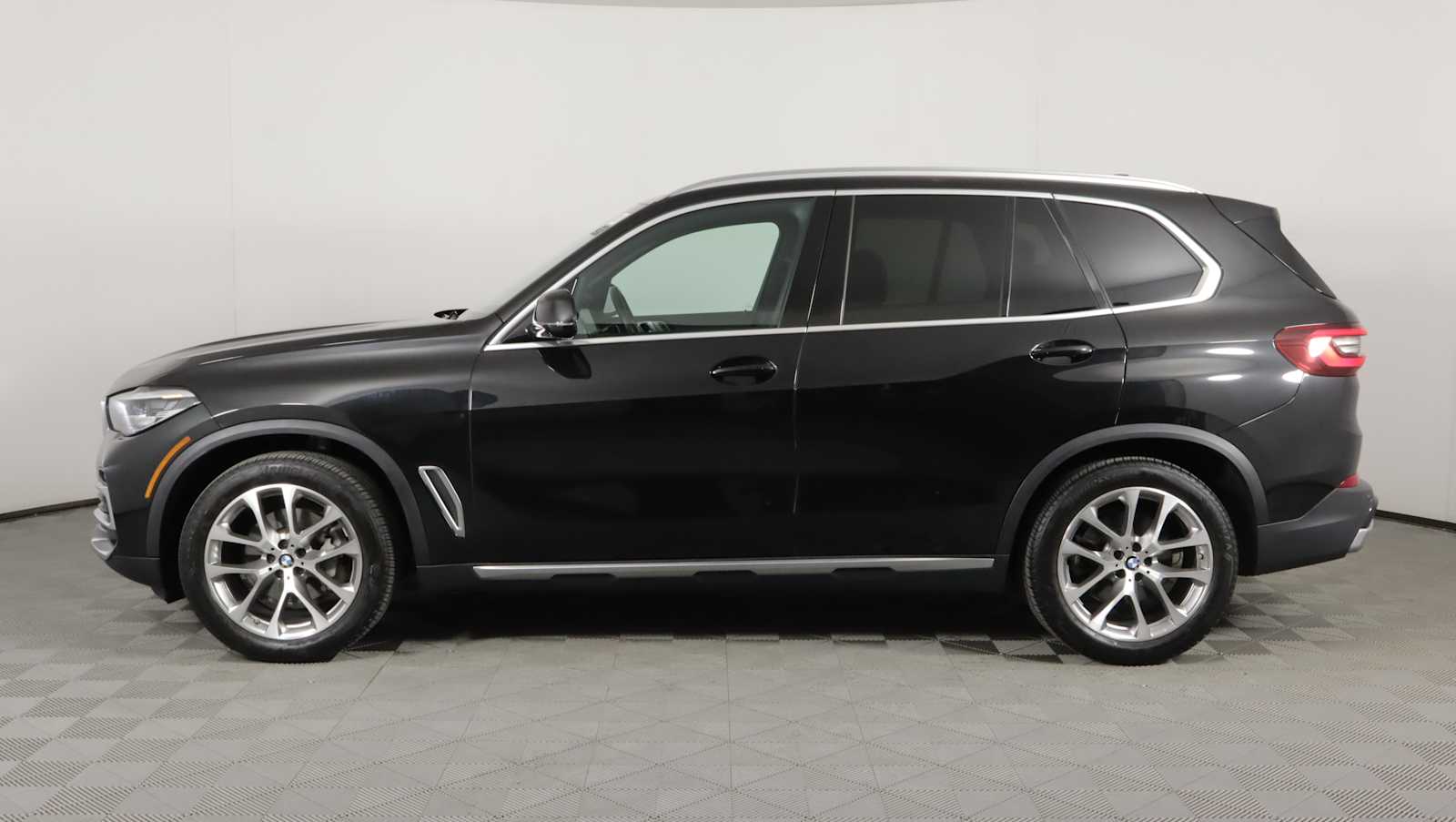 used 2023 BMW X5 car, priced at $52,645