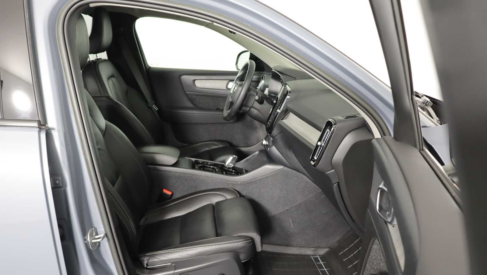 used 2023 Volvo XC40 car, priced at $29,775